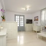 Hotel apartamentowy Golden Down Town Naxos City