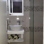 Hotel apartamentowy Golden Down Town