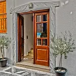 Hotel apartamentowy Golden Down Town Naxos City