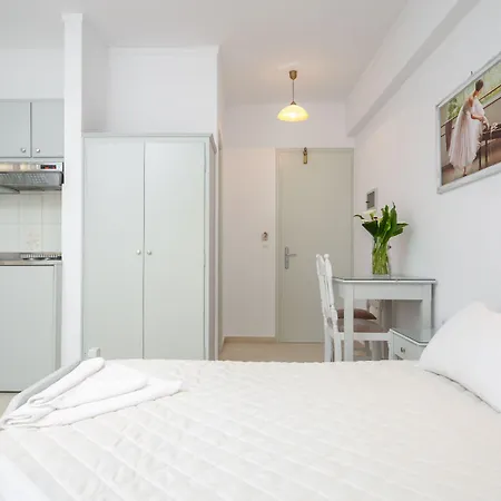 Golden Down Town 아파트호텔 4*