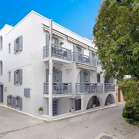 Golden Down Town Apartahotel Naxos City