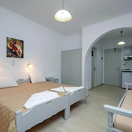Golden Down Town Apartahotel Naxos City