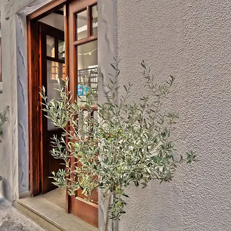 Golden Down Town Ξενοδοχείο με διαμερίσματα 4*