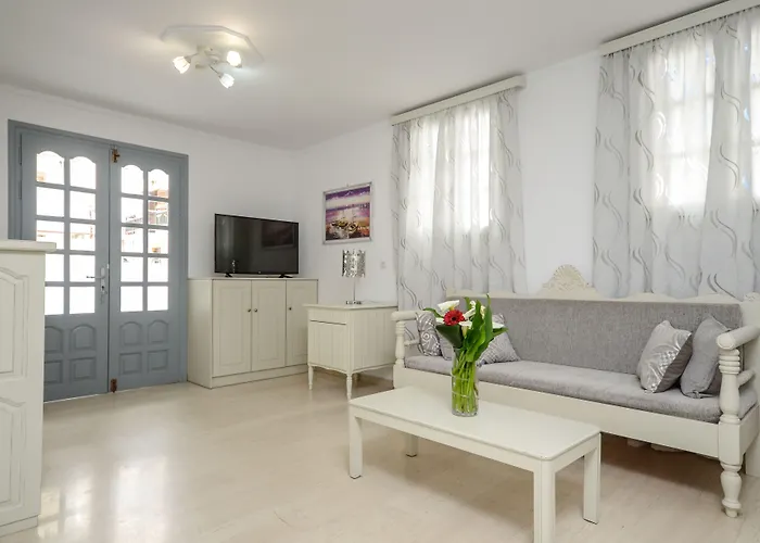 Golden Down Town 4* Naxos City