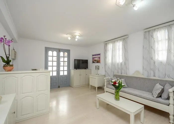 Lejlighedshotel Golden Down Town Naxos City